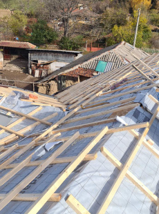 Снимка от ремонт на покрив