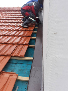 Снимка от ремонт на покрив